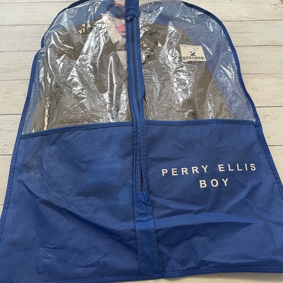 Perry Ellis Little Boy's 5-Piece Shirt, Tie, Jacket, Vest and Pants Suit Set - Picture 4 of 4